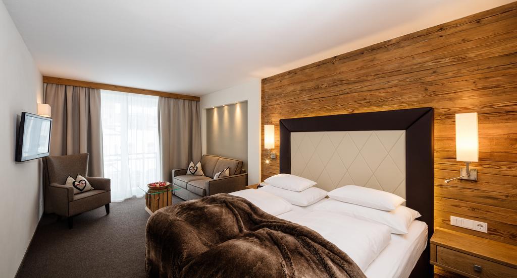 Superior Hotel Panorama Obertauern Phòng bức ảnh